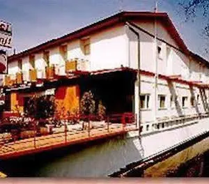Otel Tre Santi, Treviso